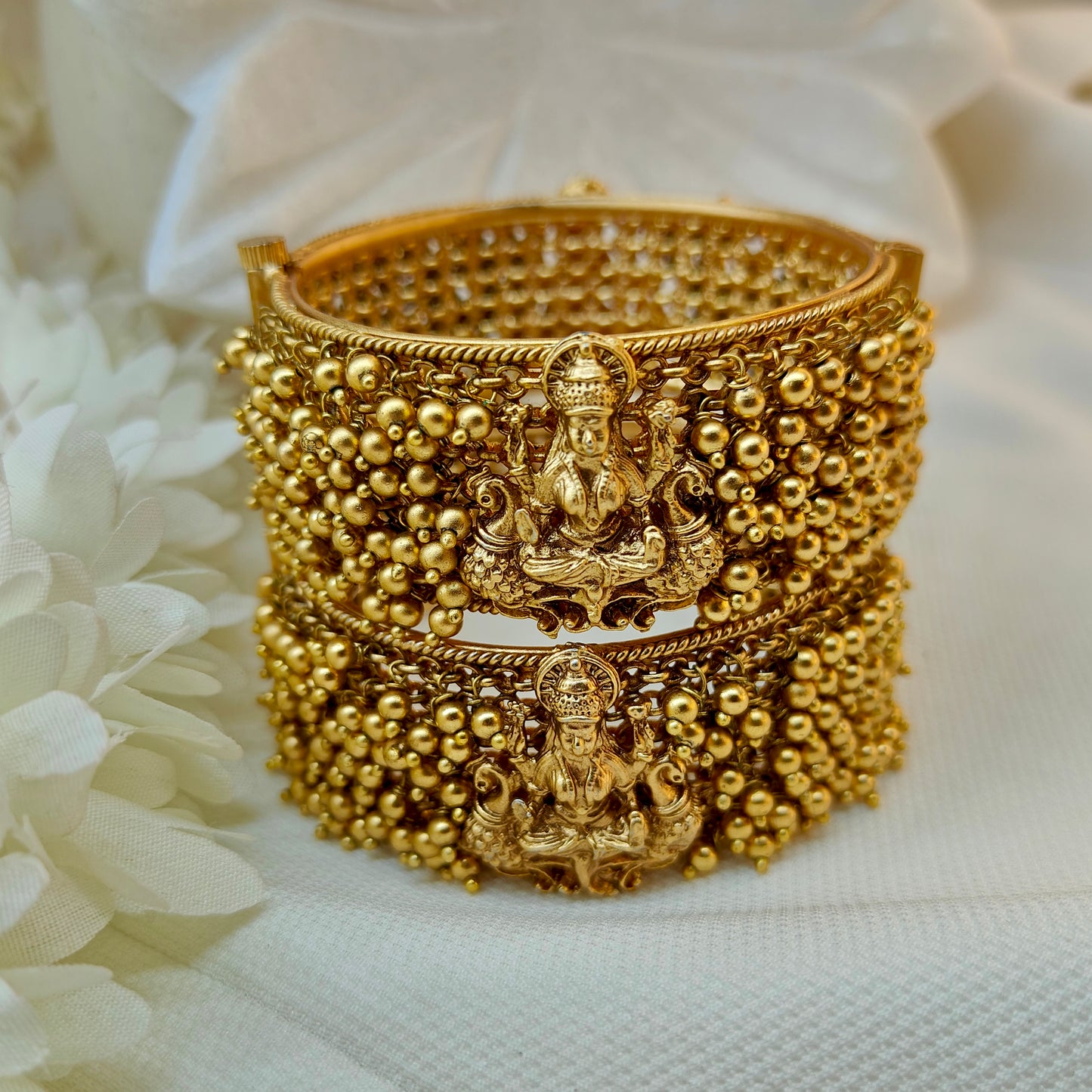 Lakshmi kada with gold beads (single)