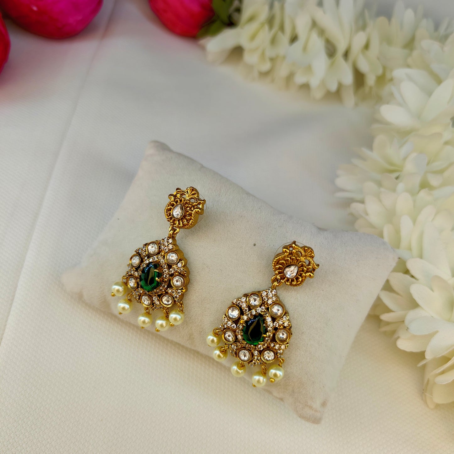 Lotus Lakshmi pearl Hasli