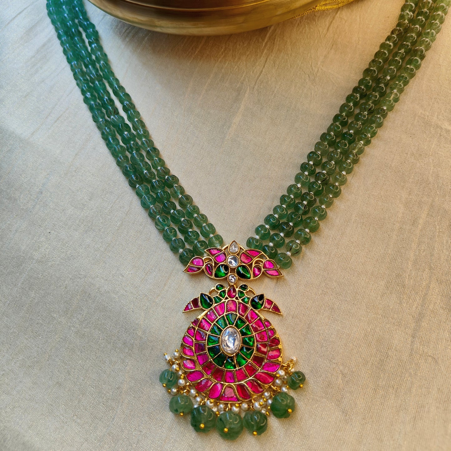 Eira jadau Kundan necklace set