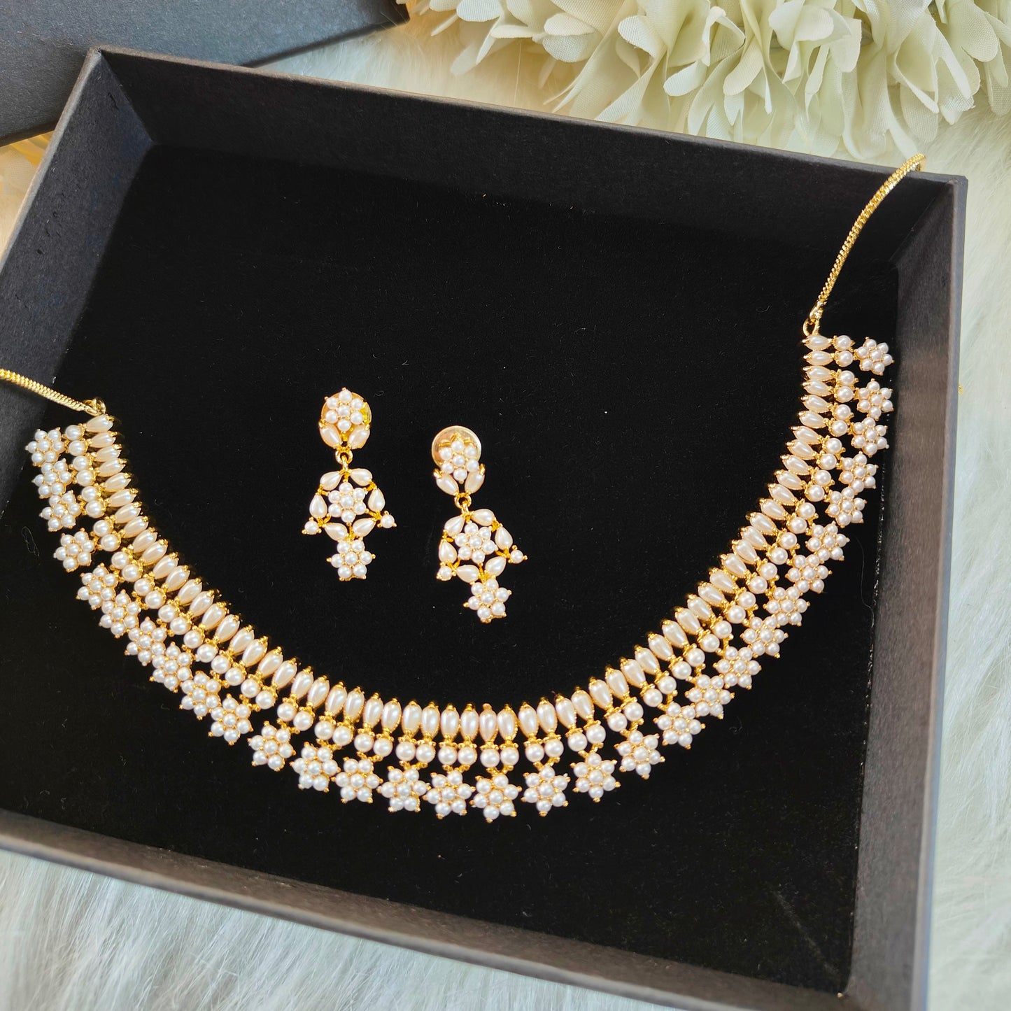 Raksha pearl Necklace