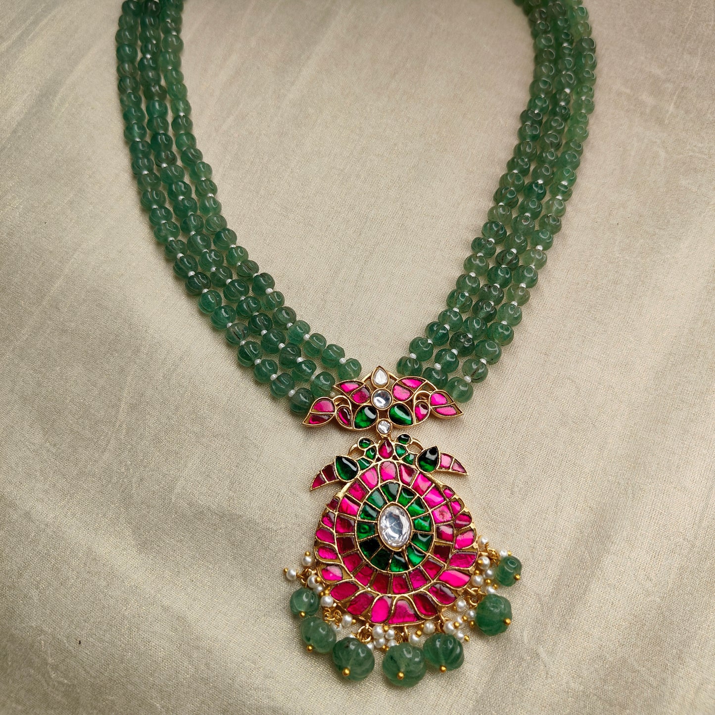 Eira jadau Kundan necklace set