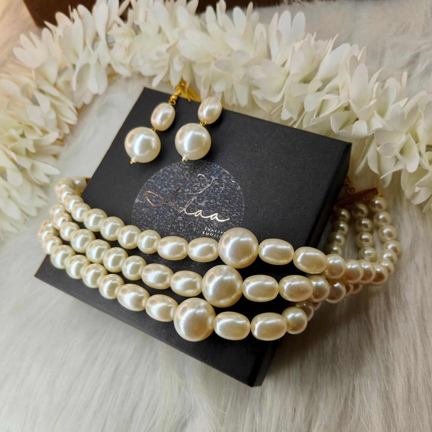 Inara Pearl Choker